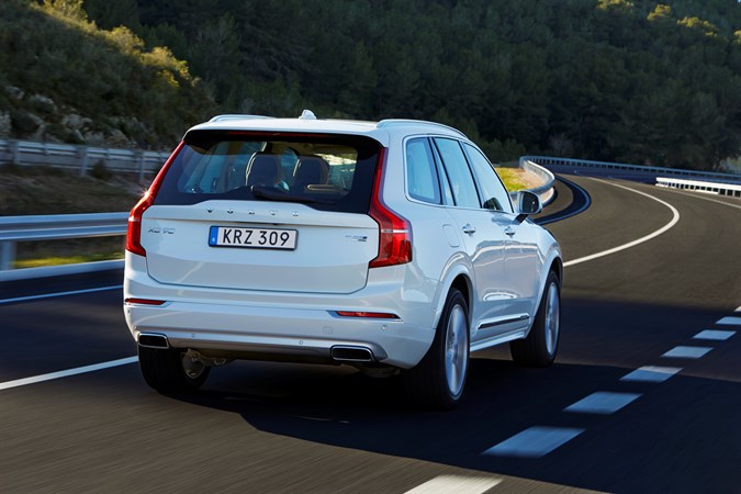 157812_The_new_Volvo_XC90_T8_Twin_Engine_petrol_plug_in_hybrid_driven_in_Tarragona.jpg